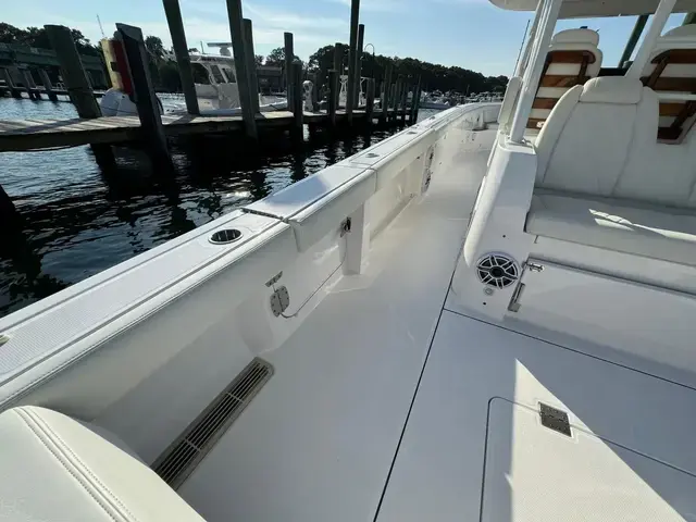 Everglades 395 Center Console