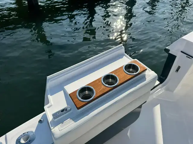 Everglades 395 Center Console