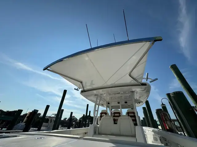 Everglades 395 Center Console