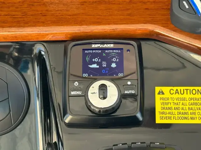 Everglades 395 Center Console