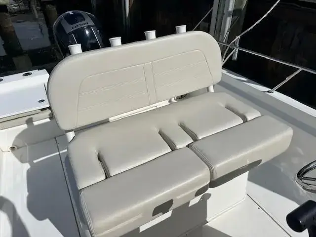 Boston Whaler 210 Montauk