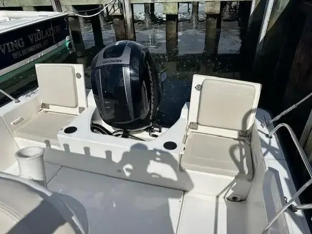 Boston Whaler 210 Montauk