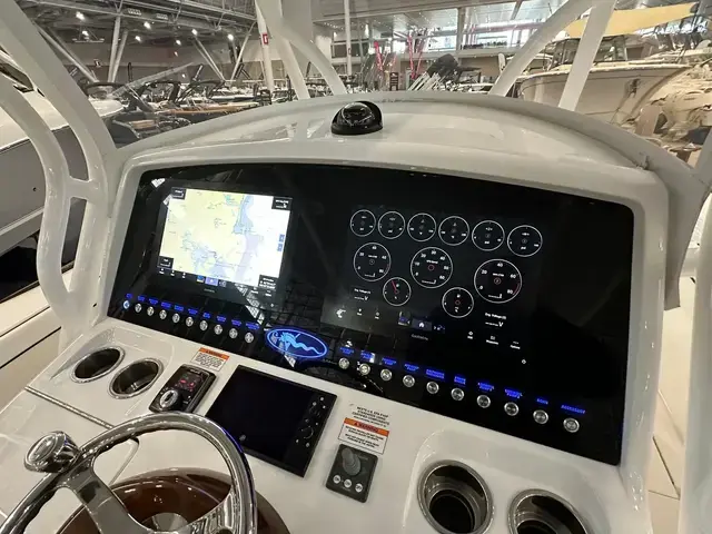 Valhalla Boatworks V-33 Center Console