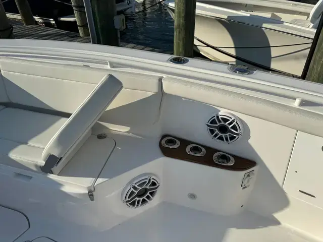 Everglades 395 Center Console