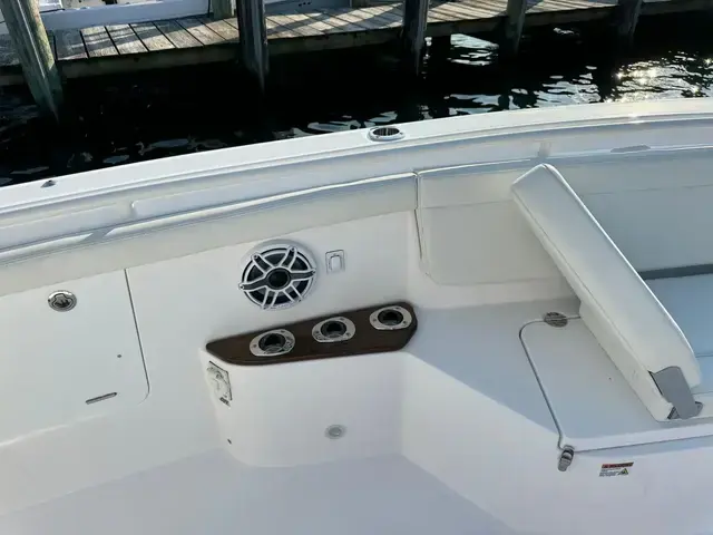 Everglades 395 Center Console