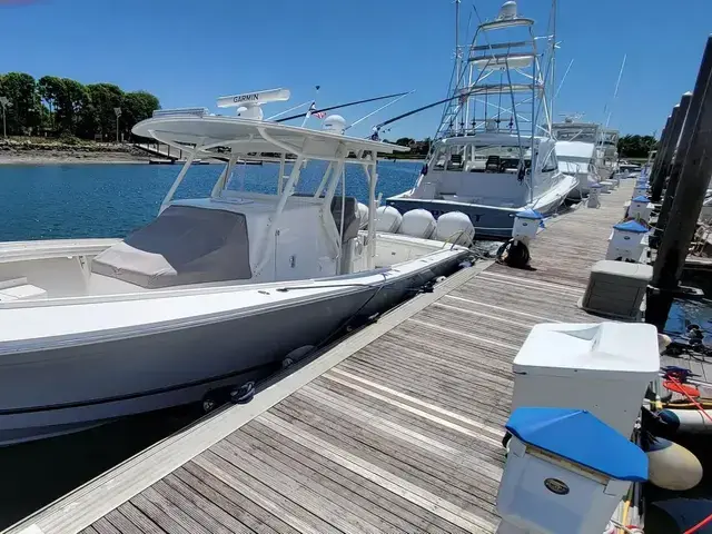 Regulator 41 Center Console