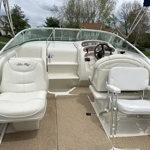 2000 Sea Ray 245 Weekender