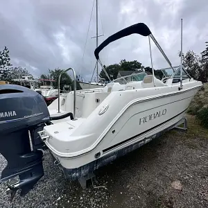 2018 Robalo R227 Dual Console