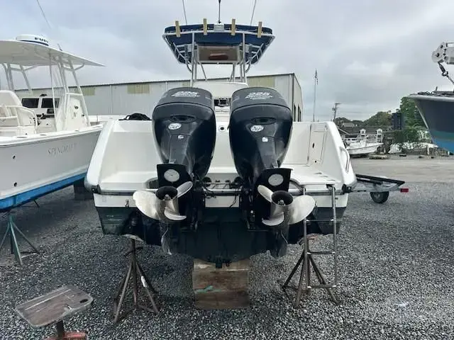 Boston Whaler 26 Outrage