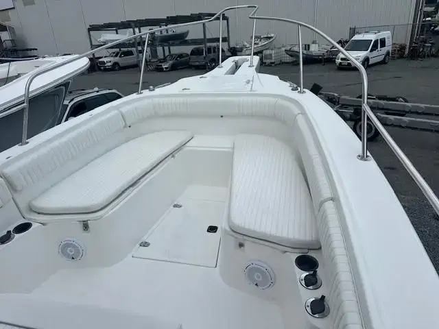 Boston Whaler 26 Outrage