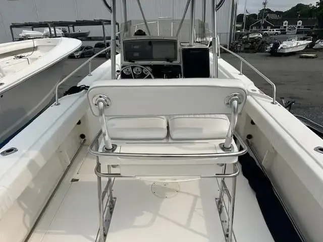 Boston Whaler 26 Outrage