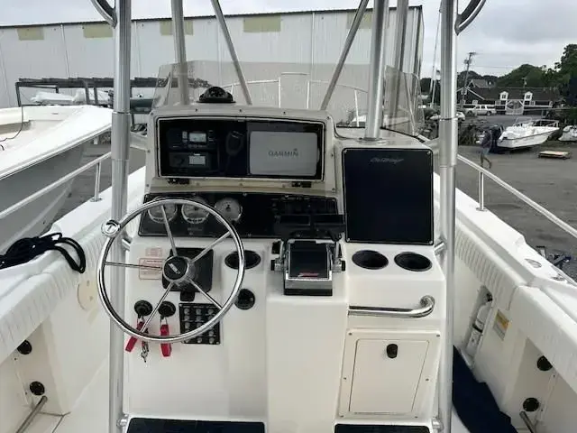 Boston Whaler 26 Outrage