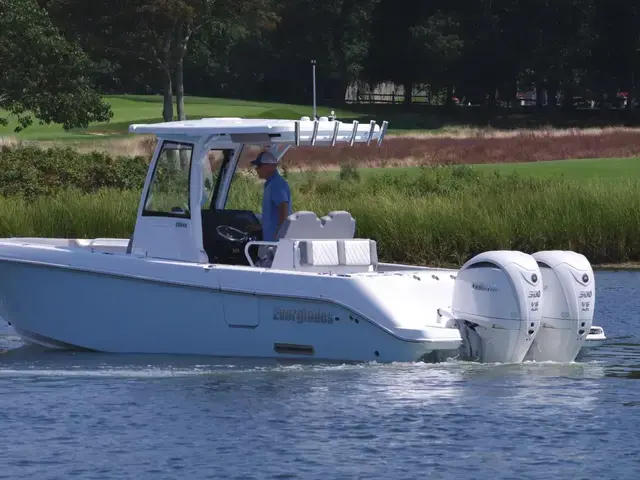 Everglades 285 Center Console