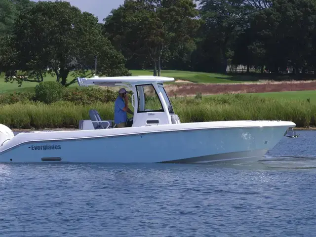 Everglades 285 Center Console