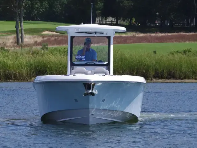 Everglades 285 Center Console