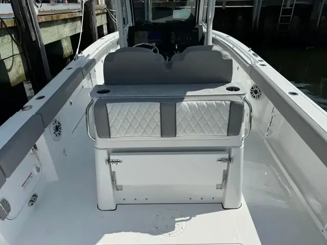 Everglades 285 Center Console