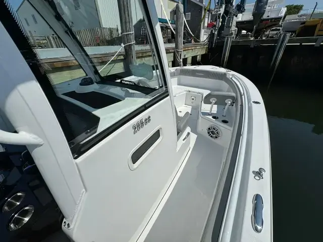 Everglades 285 Center Console