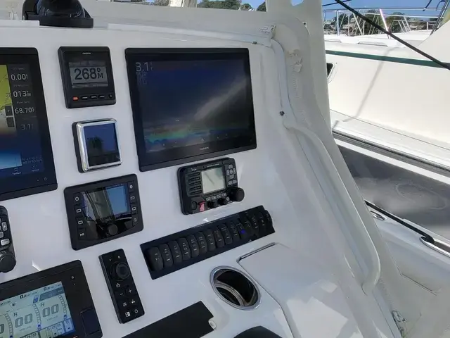 Regulator 34 Center Console Triple 300