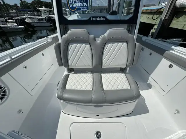 Everglades 285 Center Console