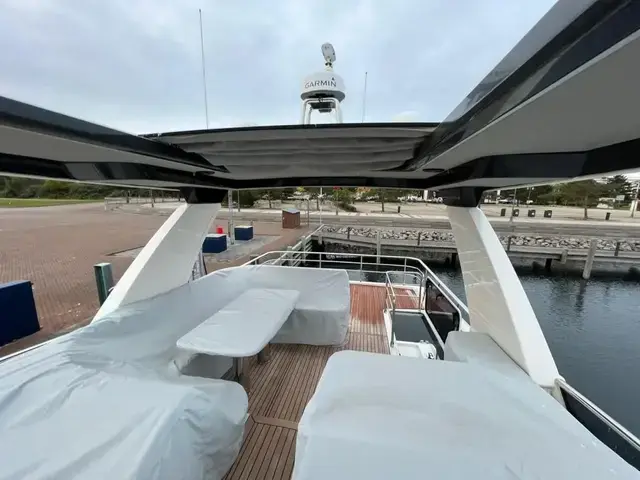 Absolute Navetta 52