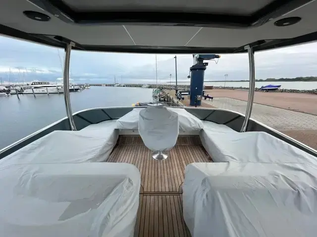 Absolute Navetta 52