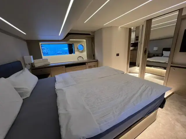 Absolute Navetta 52