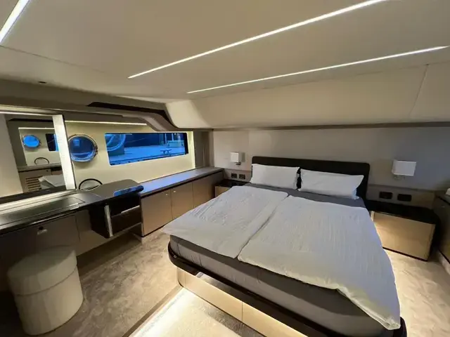 Absolute Navetta 52