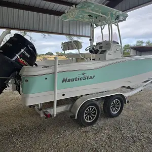 2021 Nauticstar HYBRID