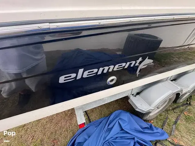 Bayliner Element F21