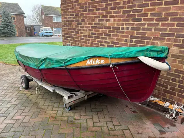 Classic 12ft Clinker Sailing Dinghy