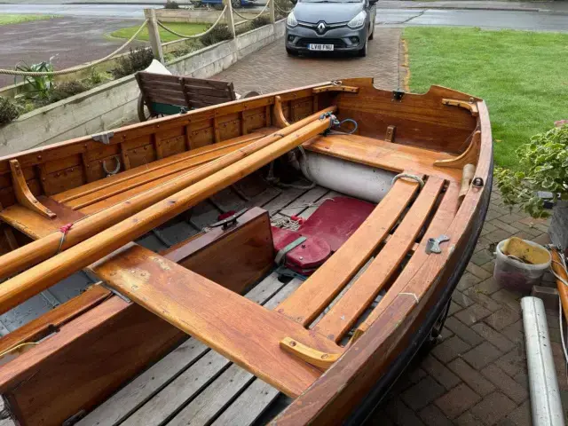 Classic 12ft Clinker Sailing Dinghy