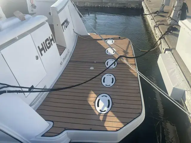 Carver 350 Mariner