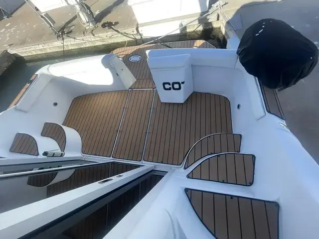 Carver 350 Mariner