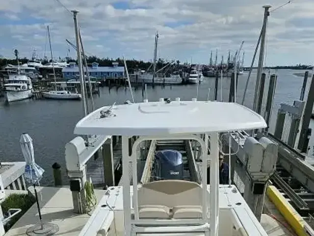 Robalo 246 Cayman