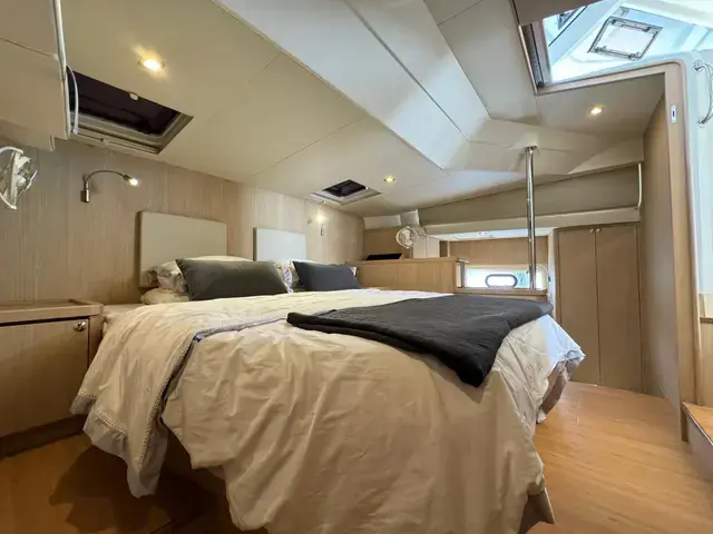 Aquila 44 Yacht