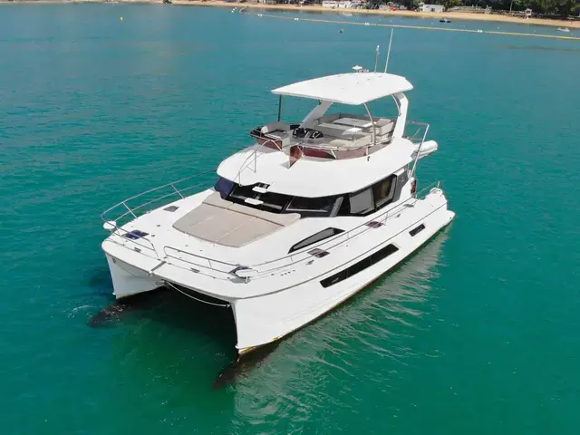 Aquila 44 Yacht