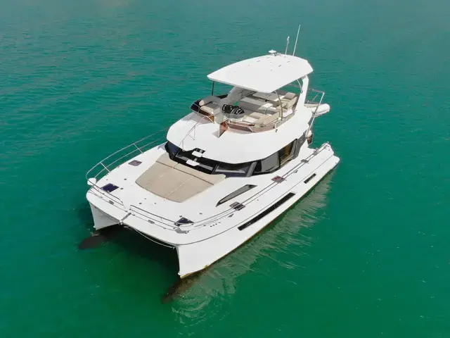 Aquila 44 Yacht