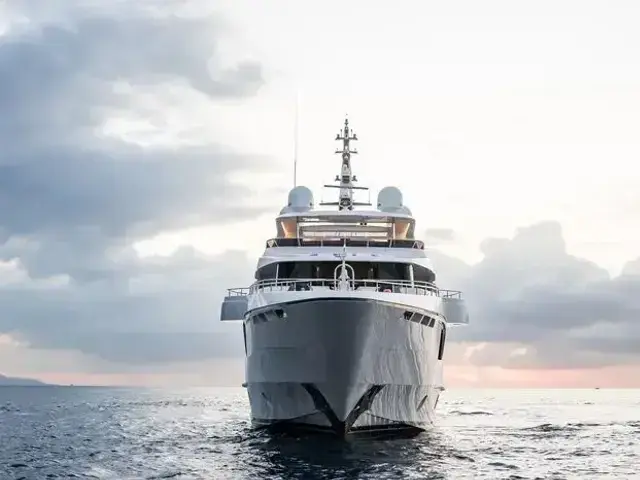 Majesty 140