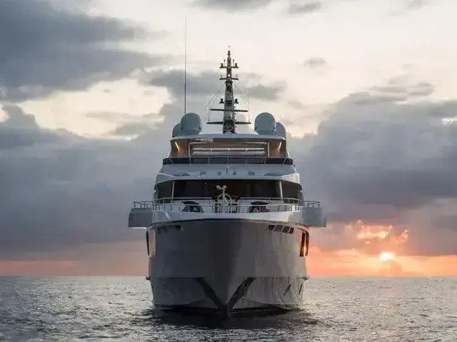 Majesty 140