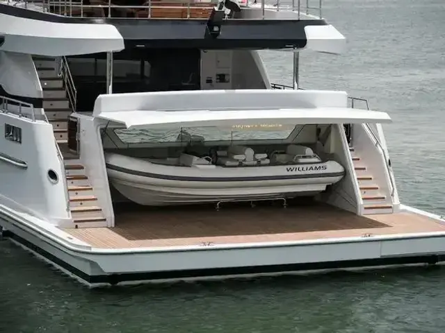 Majesty 120