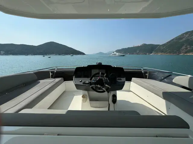 Aquila 44 Yacht