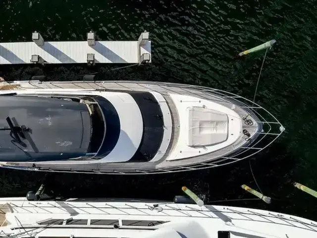 Marquis 660 Sport Yacht