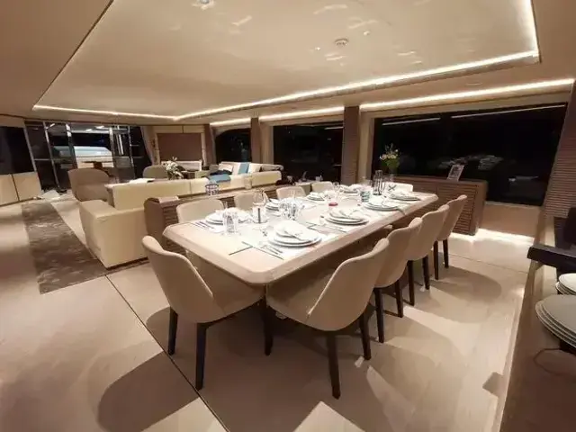 Majesty 140