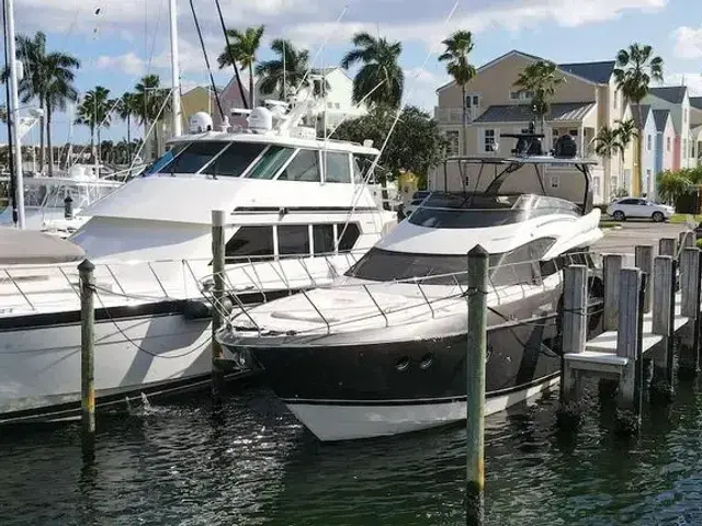 Marquis 660 Sport Yacht