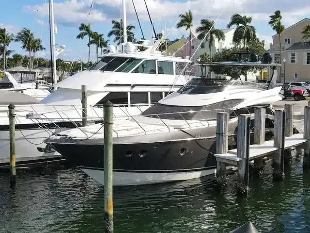 Marquis 660 Sport Yacht