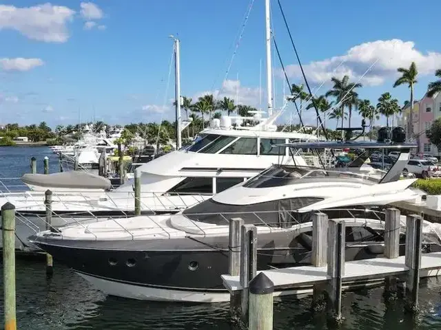 Marquis 660 Sport Yacht