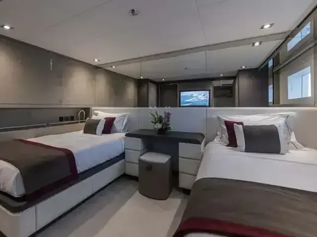 Majesty 175