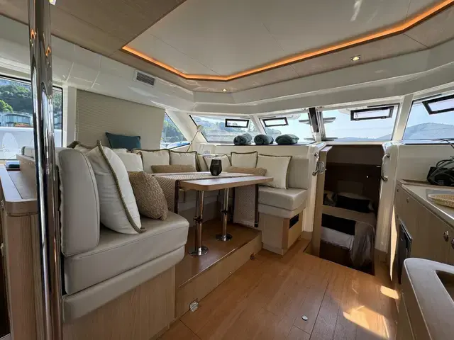 Aquila 44 Yacht