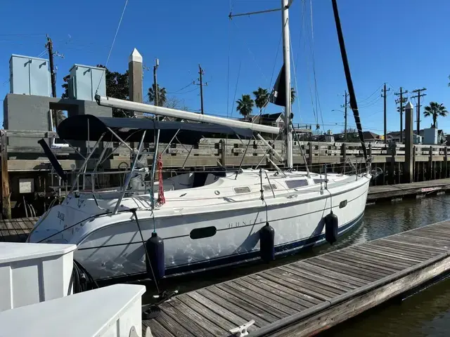 Hunter 36