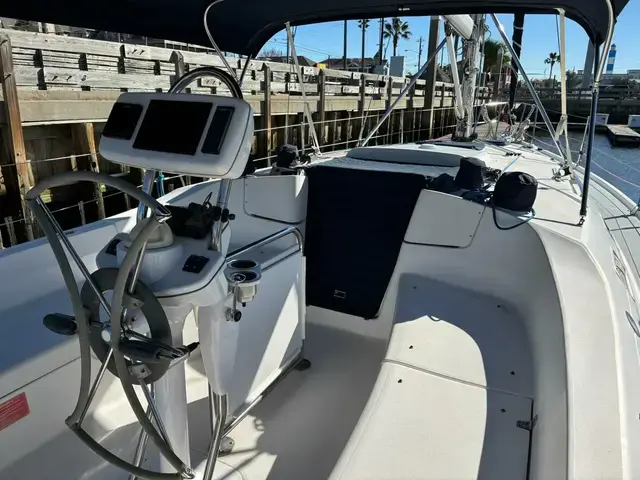 Hunter 36